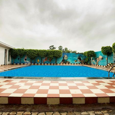 Inde Reva Resort Rishikesh リシケーシュ エクステリア 写真