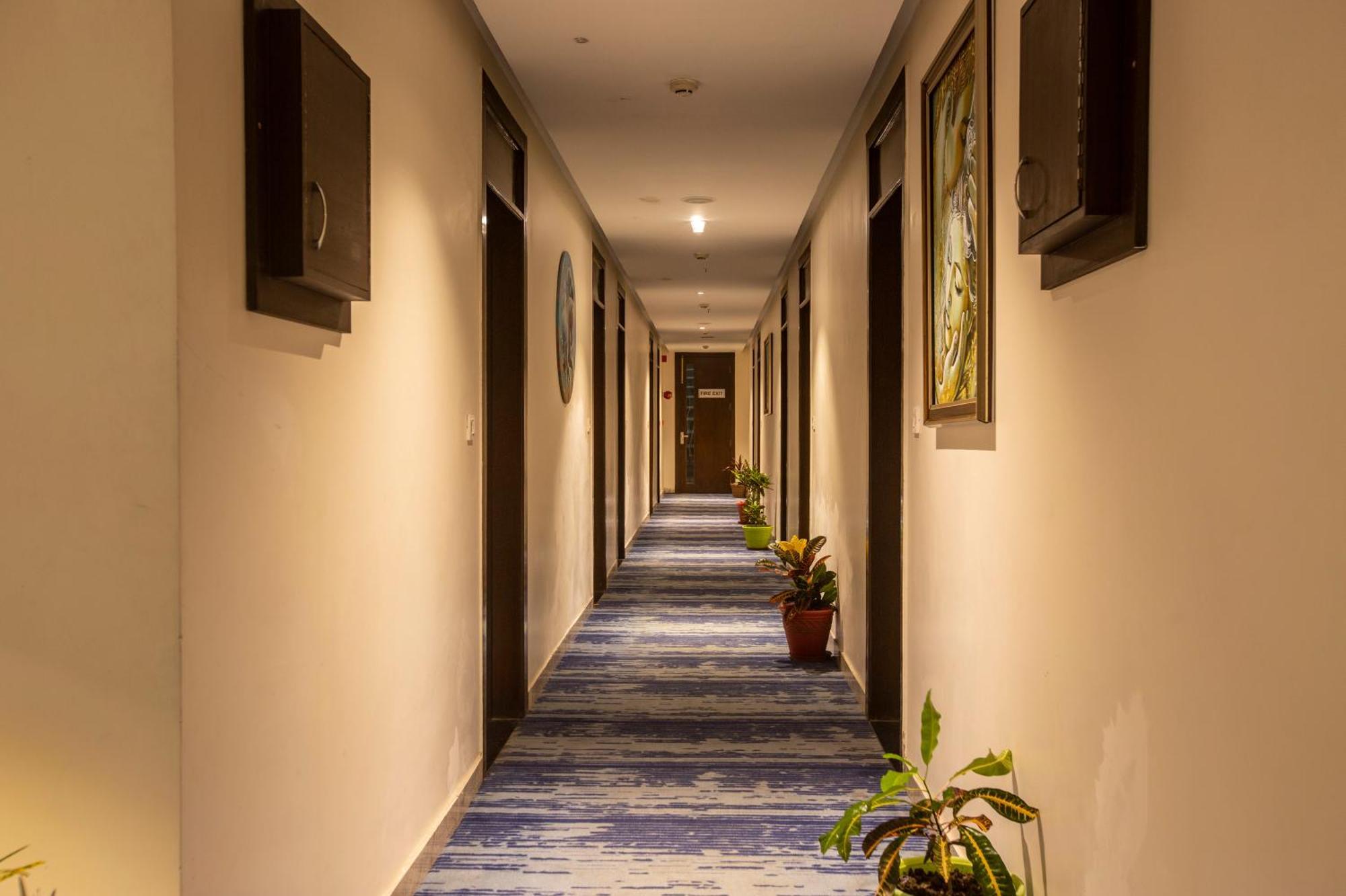 Inde Reva Resort Rishikesh リシケーシュ エクステリア 写真